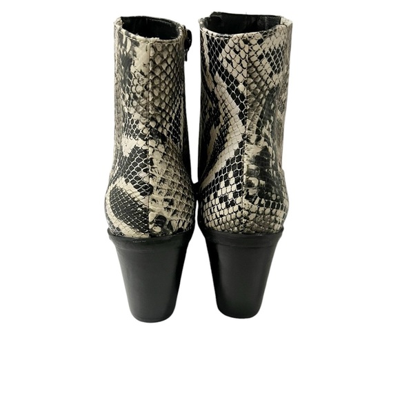 Blondo Que Waterproof Snakeskin Print Leather Block Heel Booties New! Size 9.5 - Picture 3 of 11